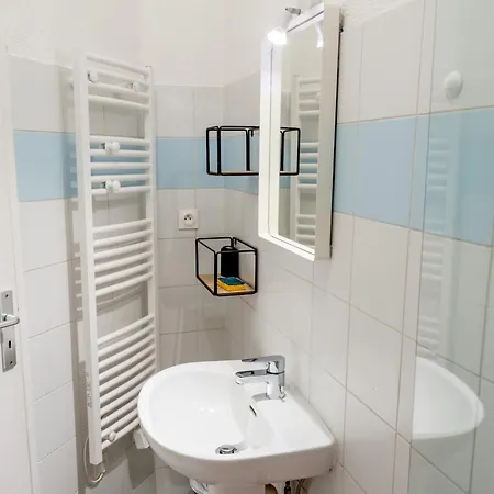 Capstay - Serenity * Lourdes