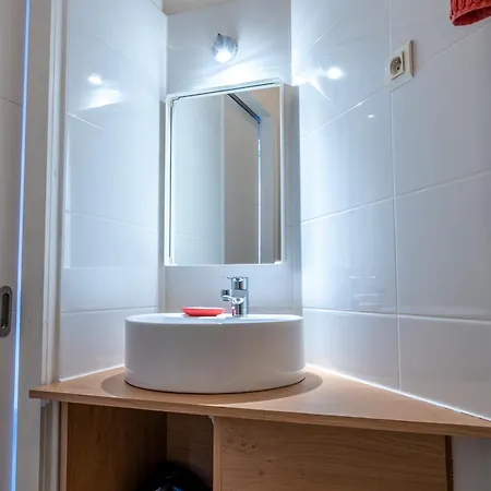 Capstay - Serenity Daire